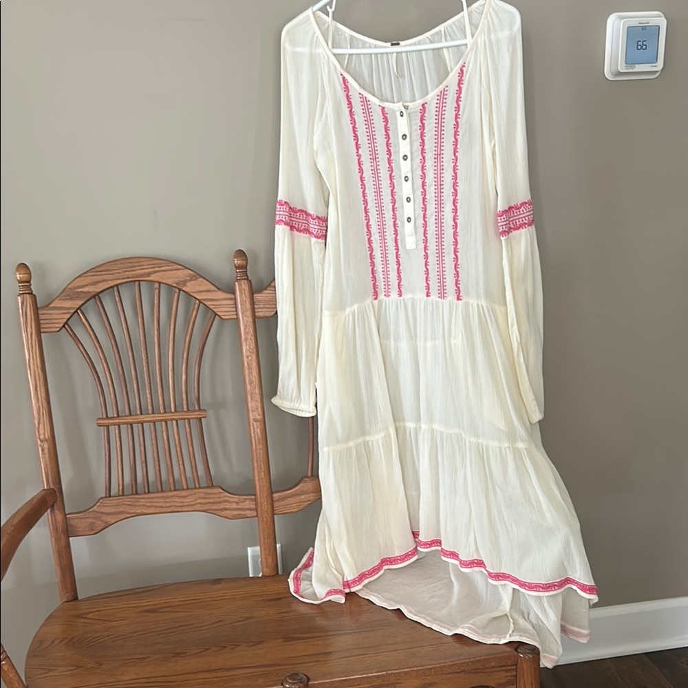 Elegant Cream and Pink Women's Dress Free People size med  high low hem 💯 cotton